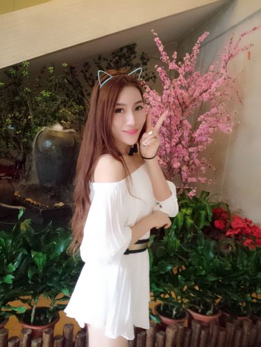 游龙网络女神楚楚 静若处子，动若脱兔——楚悦网络的灵动风采